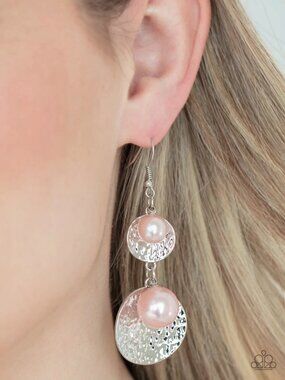 Paparazzi Jewelry Accessories - Pearl Dive - Pink Earrings - Vintage